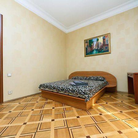 Квартира На Крещатике Kiev Ngoại thất bức ảnh