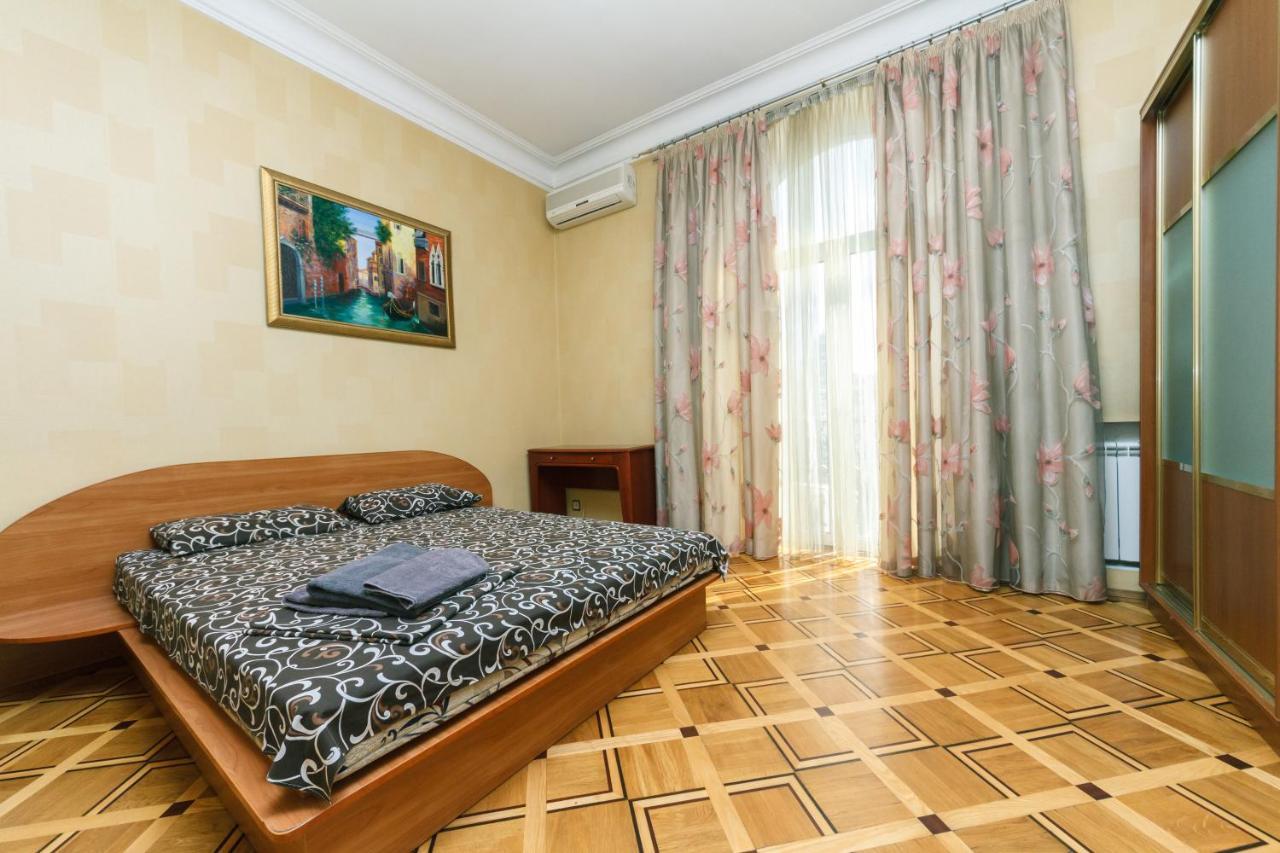 Квартира На Крещатике Kiev Ngoại thất bức ảnh